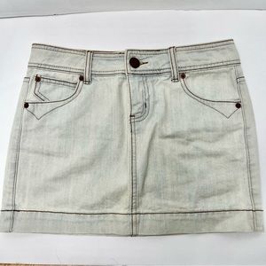 So wear it, declare it. Size 5 denim skirt